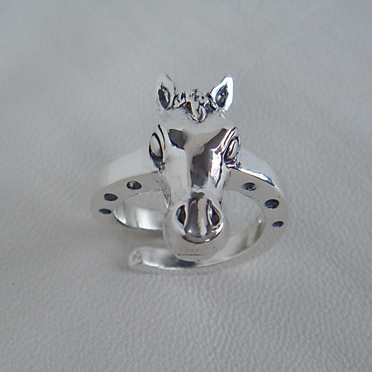 【新作紹介】2026年の干支「丙午」にちなみ、リングが完成しました！「馬面リング」