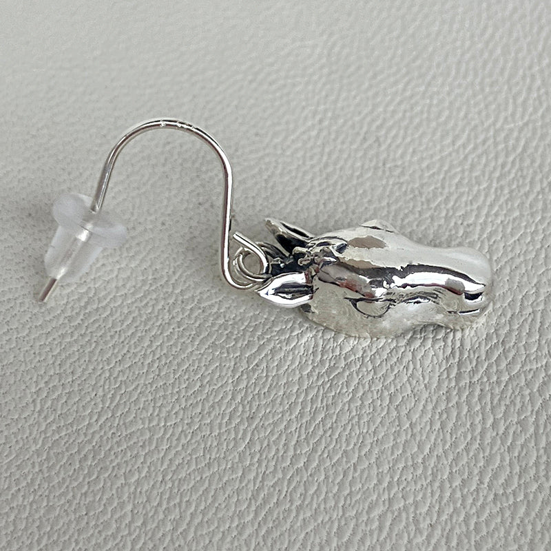 馬面ピアス