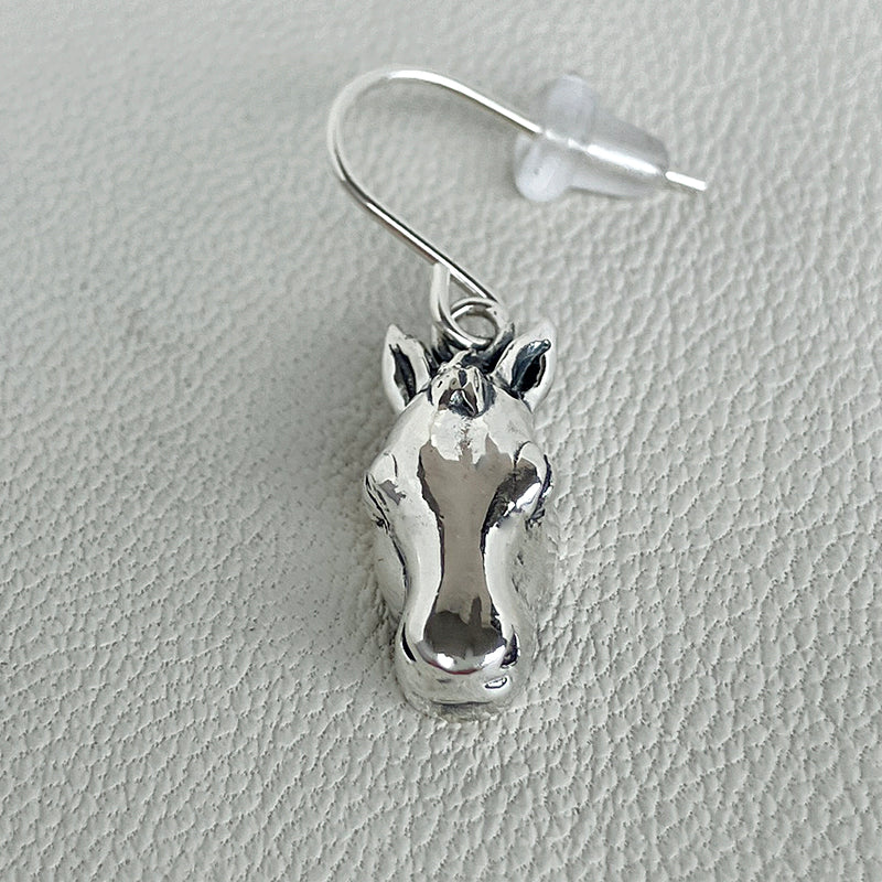 馬面ピアス